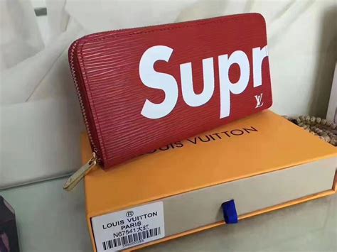 cartera supreme louis vuitton precio